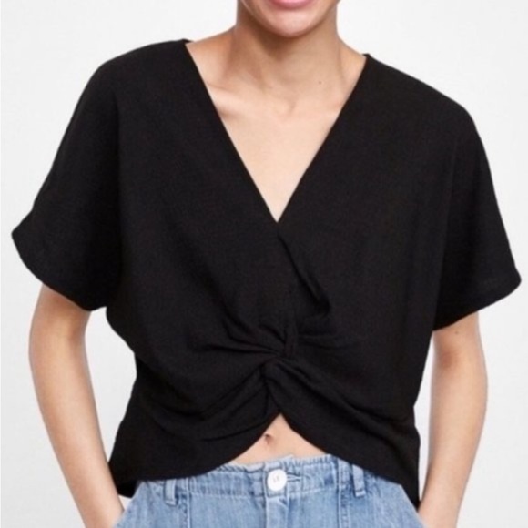 Zara Tops - ZARA COLLECTION BLACK TWIST CROPPED TOP M